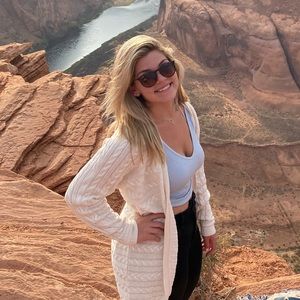 Meet your Posher, Amanda